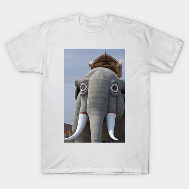 Lucy, the Margate Elephant T-Shirt by fparisi753